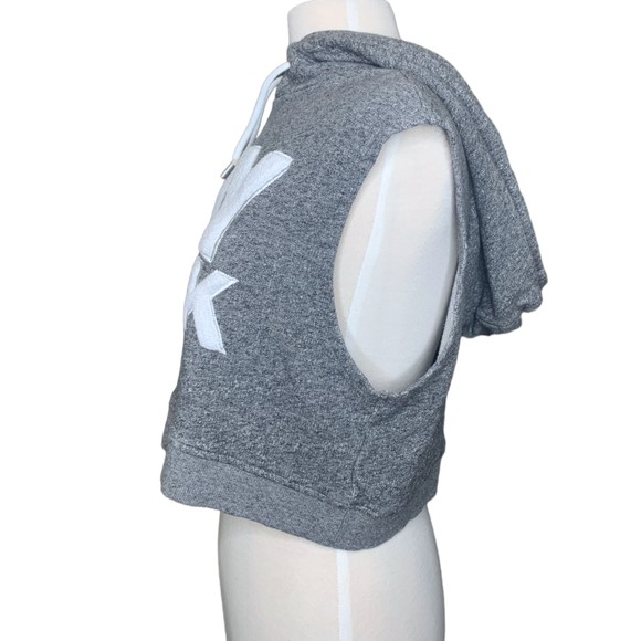 NWOT Ivy Park Women Sleeveless Cropped Logo Hoodie Grey Size XS Drawcord - Picture 9 of 12